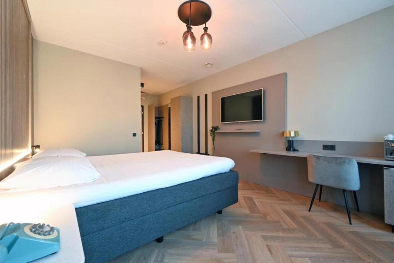 Superior Double Room,1516387984:JPEG
